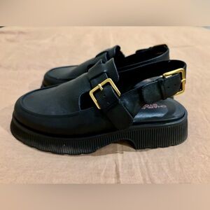 Charlotte Stone Aubrey Fisherman-Loafer in Black